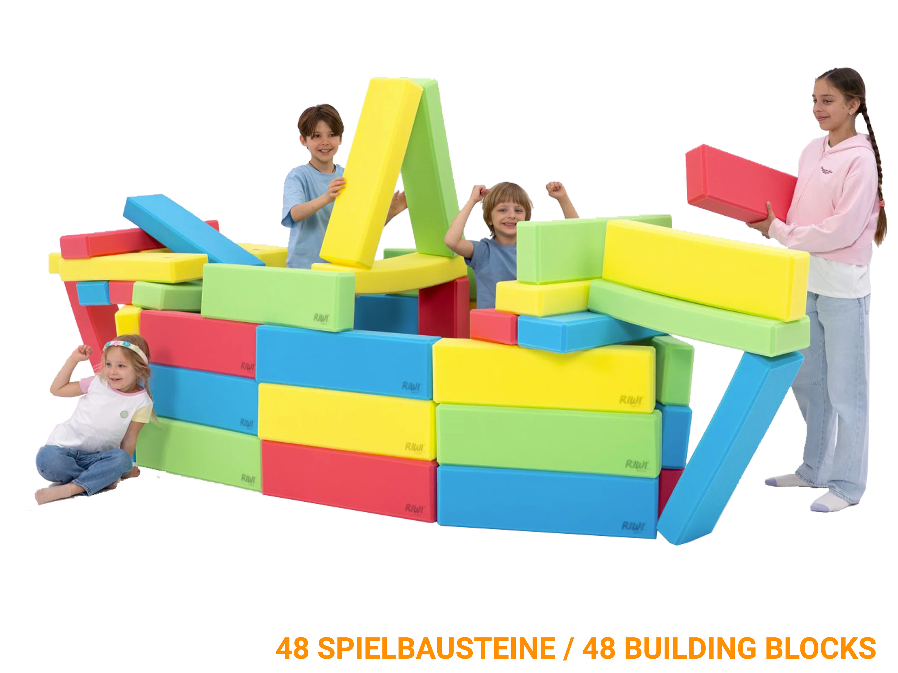Boot aus 48 Spielbausteinen aus Schaumstoff